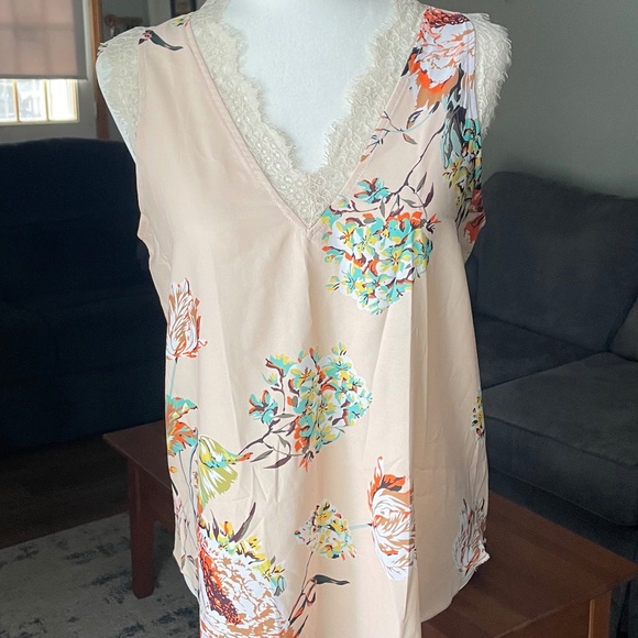 Women's V-Neck Floral Sleeveless Blouse with Lace Trim - Floral Apricot - Picture 7 of 10
